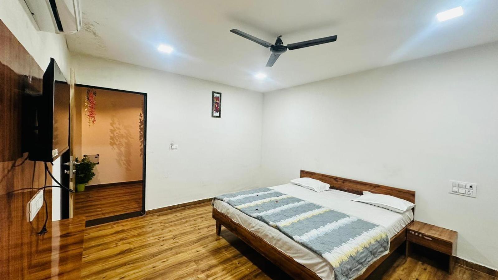 Patel Hotel & Guest House Shanor Dış mekan fotoğraf